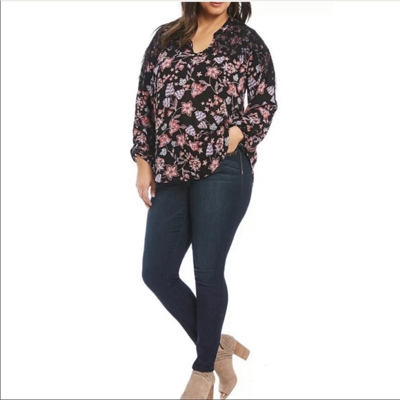 DEMOCRACY Black Floral Lace Peasant Gypsy Top 1X - Picture 2 of 8